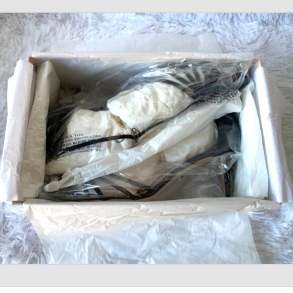 NIB SJP by Sarah Jessica Parker Carrie Black T-Strap Pumps EU 41.5 US 10.5 70mm - Picture 8 of 16